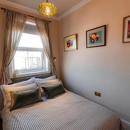 The Gallery House - Minster Views & Sleeps Up To 8 *