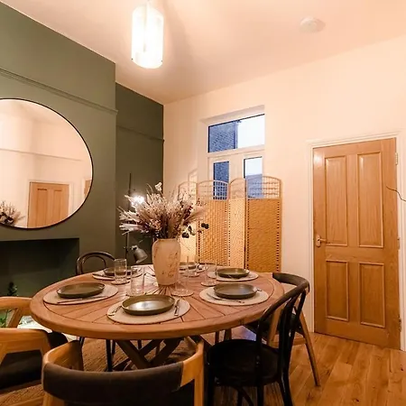 The Gallery House - Minster Views & Sleeps Up To 8 *