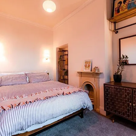 The Gallery House - Minster Views & Sleeps Up To 8 Nyaraló